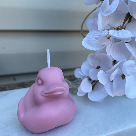 Duck 🦆 Candle - Grapefruit Mango - Picture 4 of 4